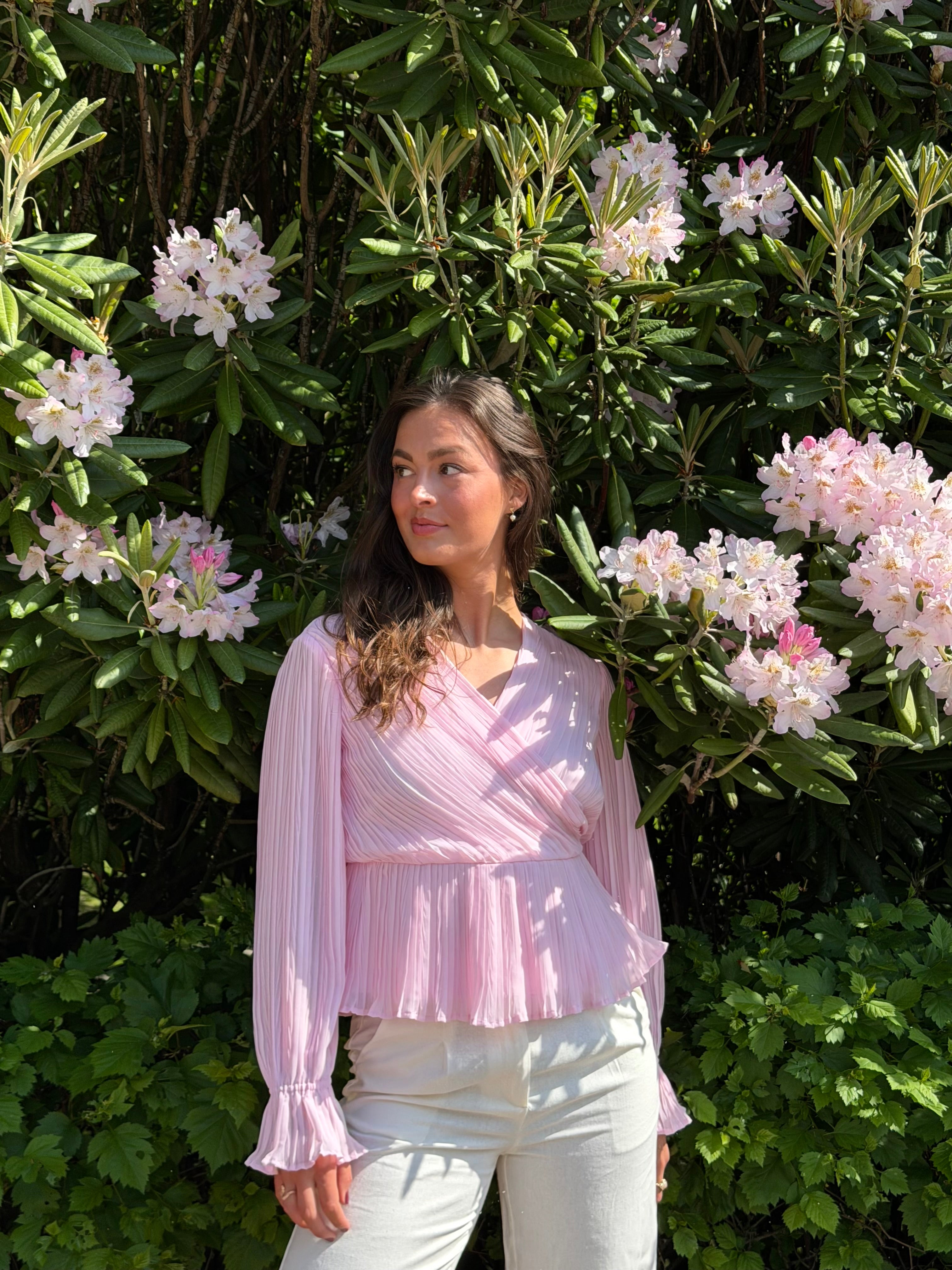 VMDORA Top - Pink-A-Boo